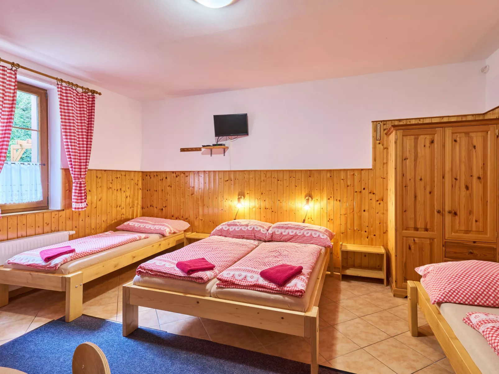 U Švýcarského dvora III