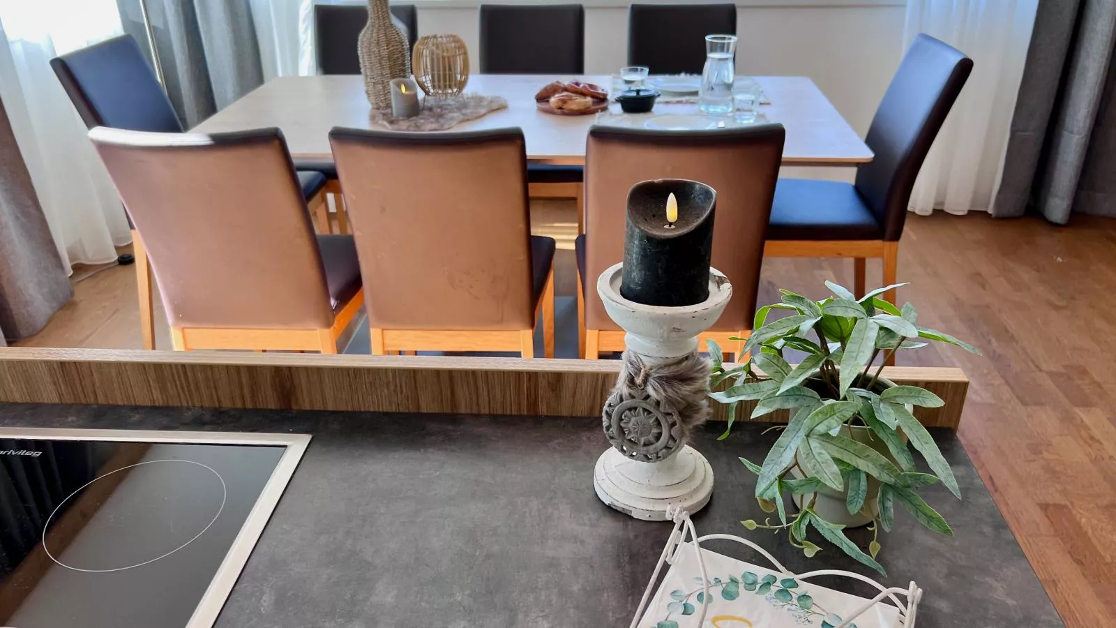 Winzerchalet-Esszimmer