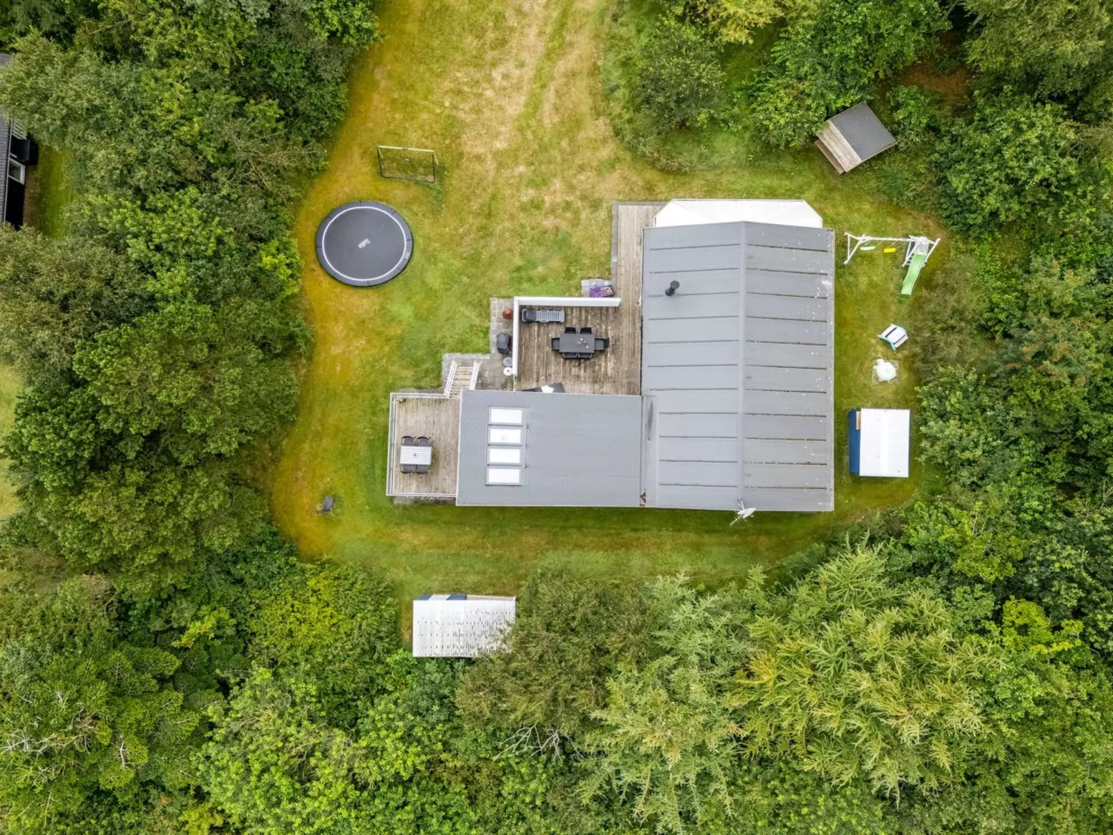 "Sami" - 600m to the fjord