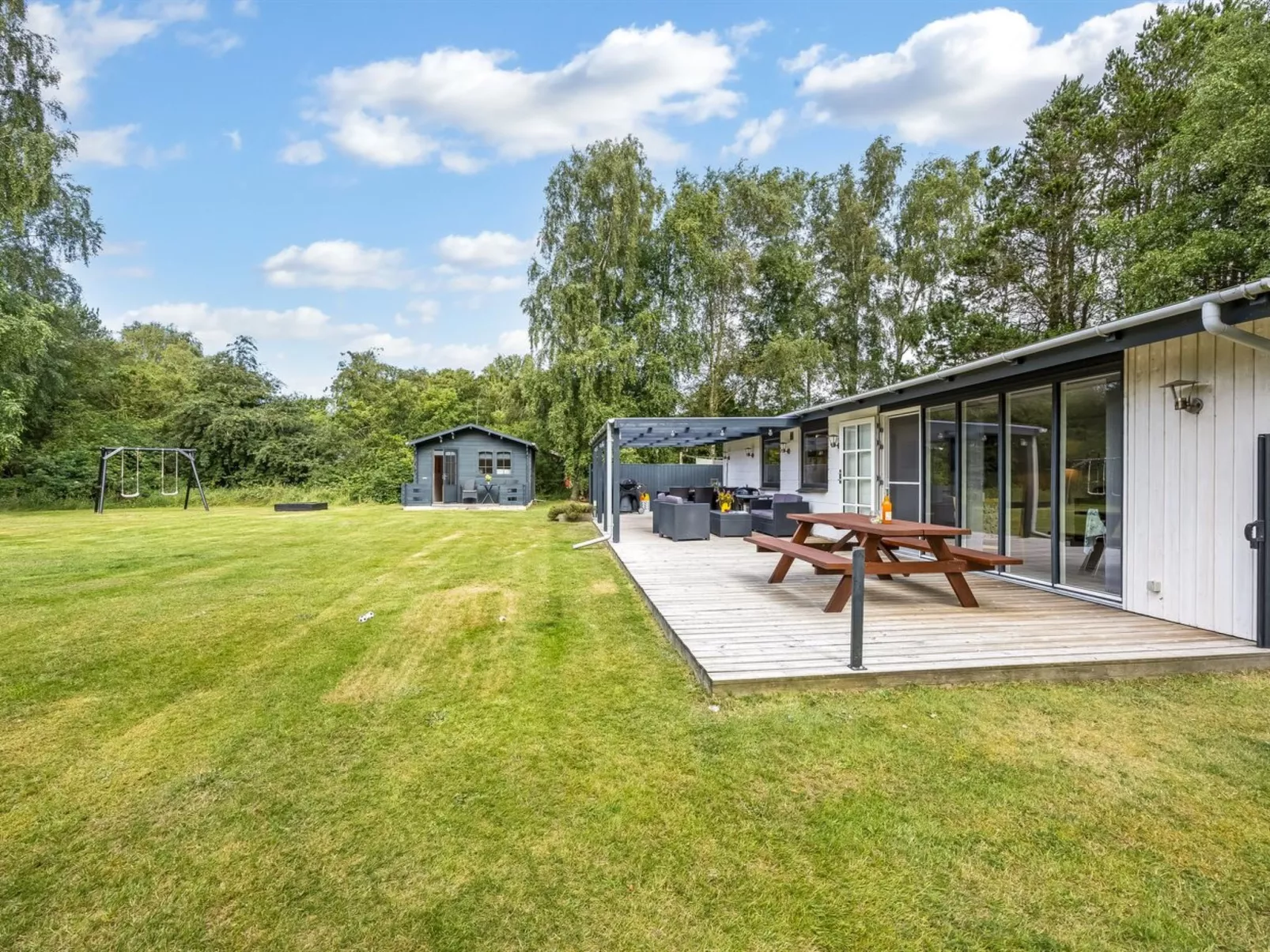 "Annetta" - 800m from the sea