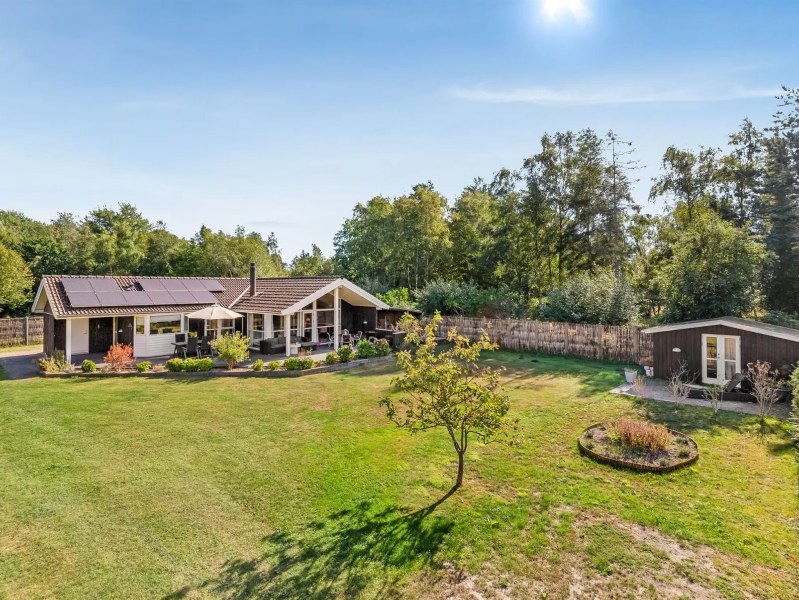 "Arisa" - 300m from the sea