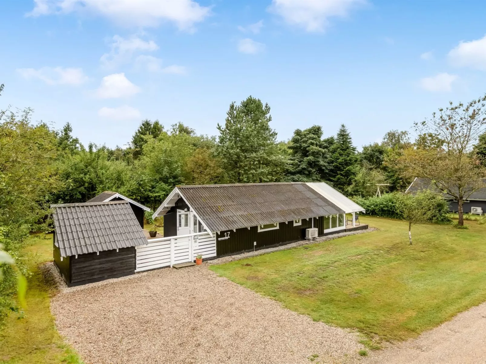 "Madita" - 30km from the sea