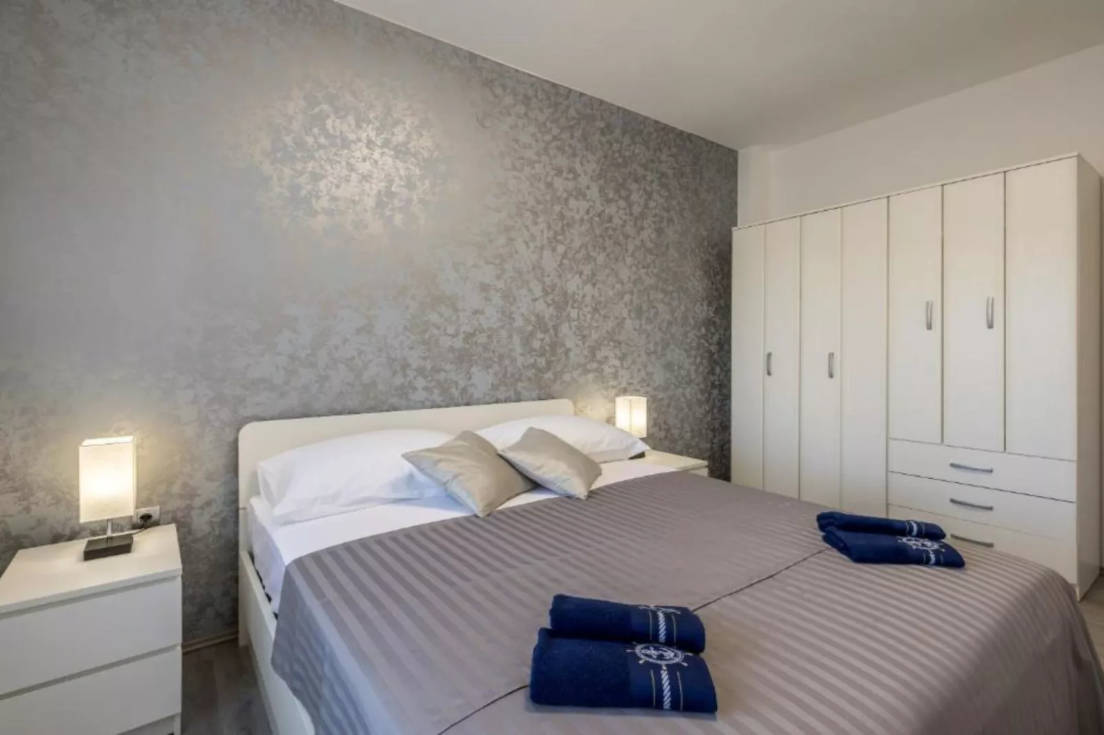 One-Bedroom Apartment With Garden View