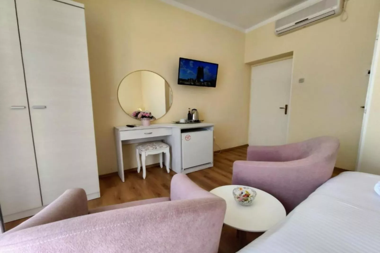 Family Room With Sea View 6