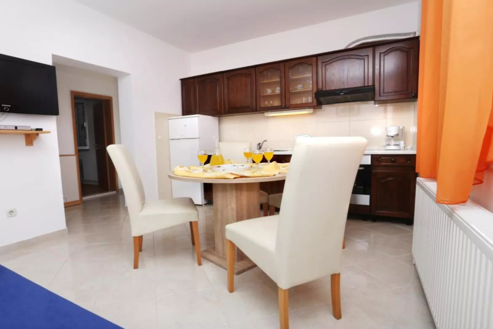 One-Bedroom Apartment With Terrace (A2)