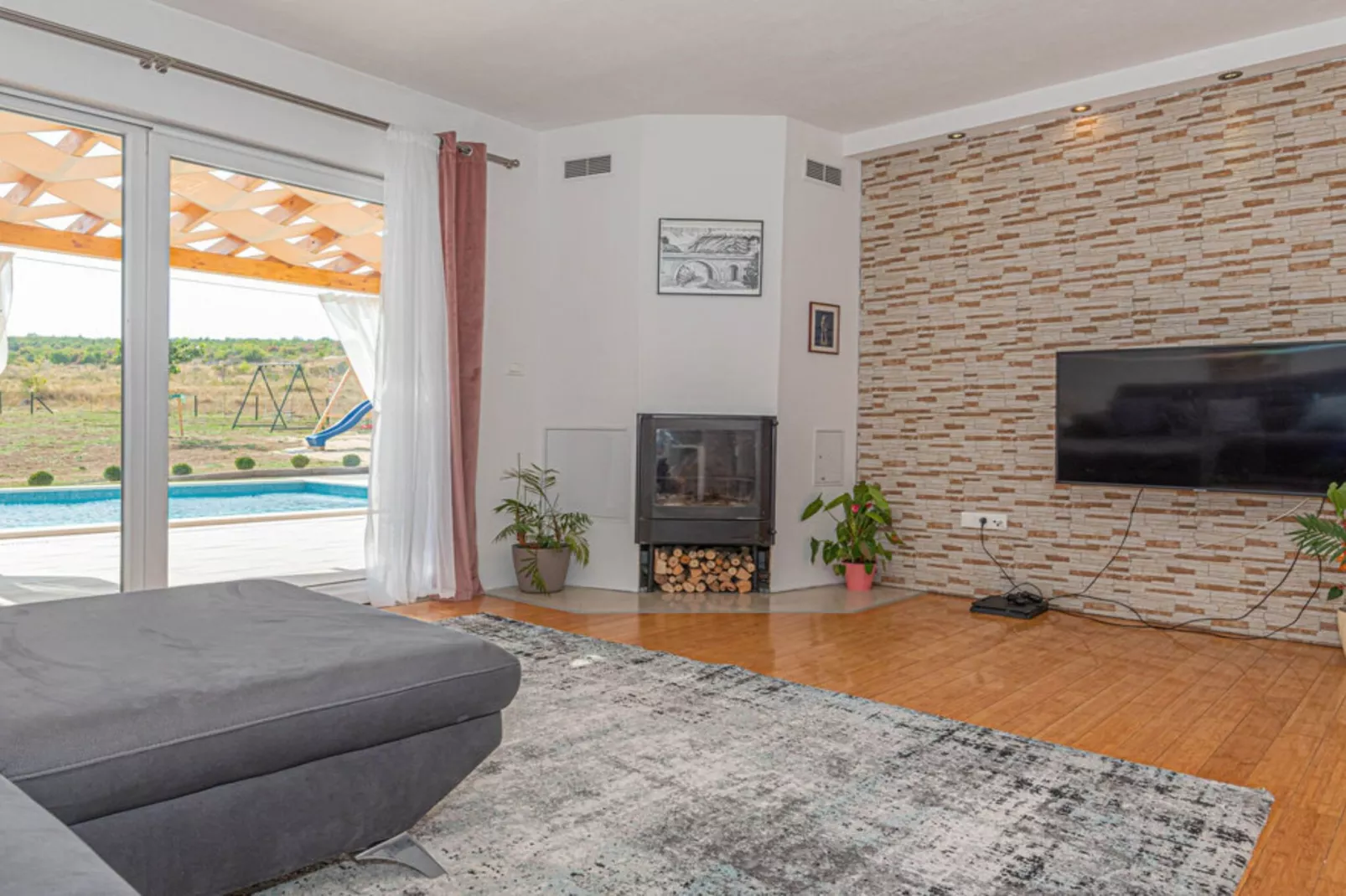 Villa Maria with Outdoor Pool - Five Bedroom Villa with Outdoor Pool