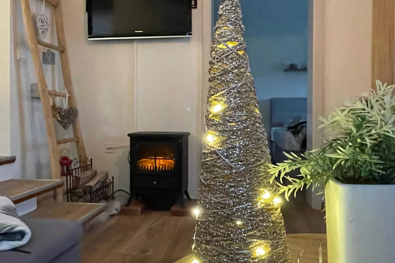 Rustic and Radiant Retreat Apartments with Terrace - Classic One Bedroom Apartment with Terrace (owner app 12)