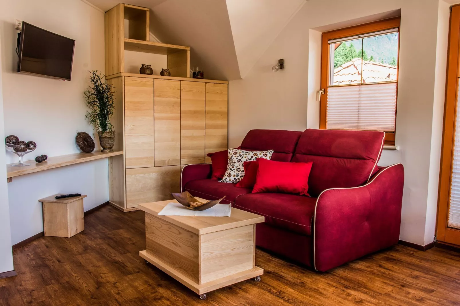 Riverside Pines Luce Apartments with Balcony - Studio Apartment with Balcony