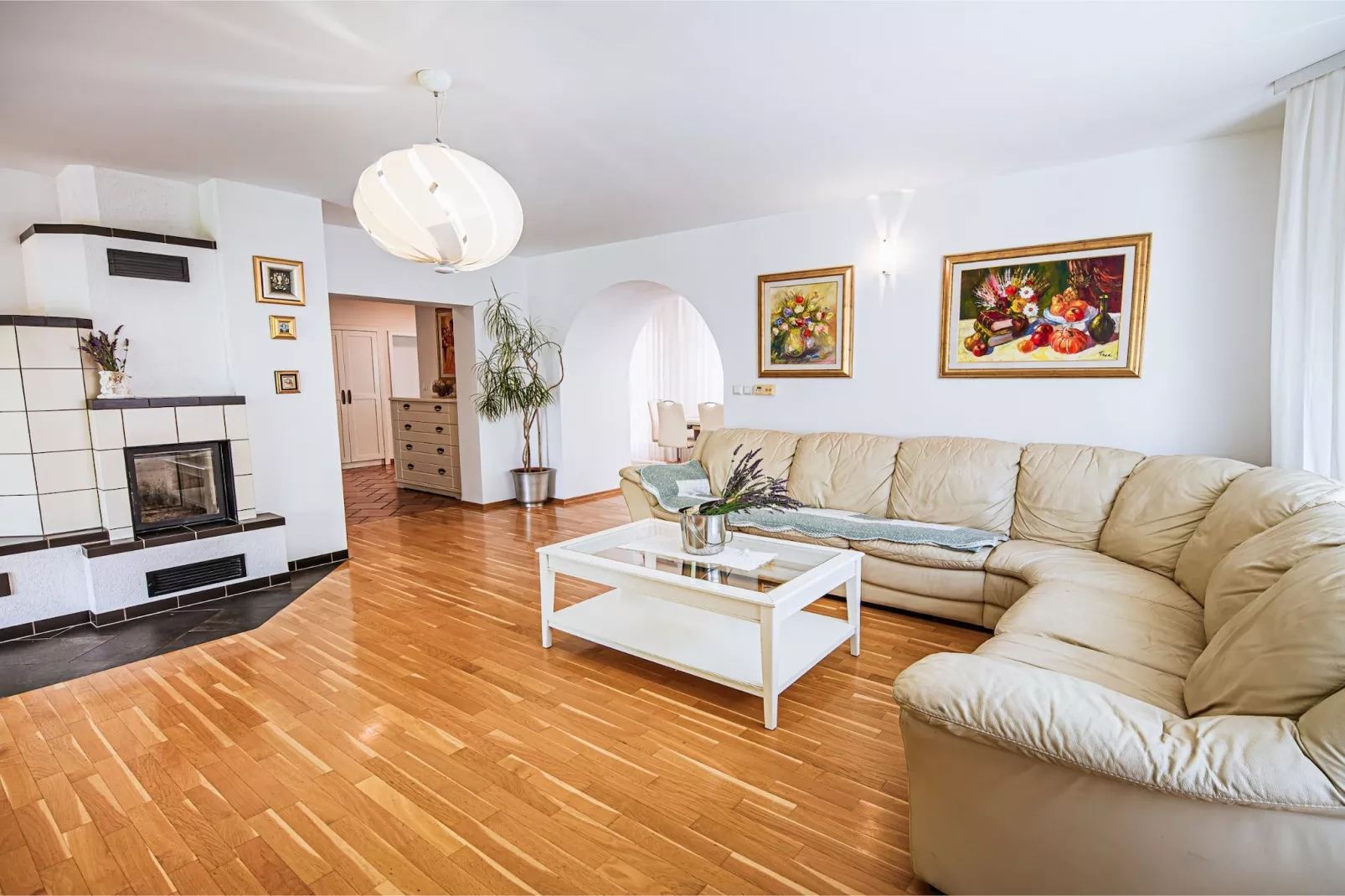 Stunning Rural Holiday Home with Garden and BBQ -  Four Bedroom Holiday Home