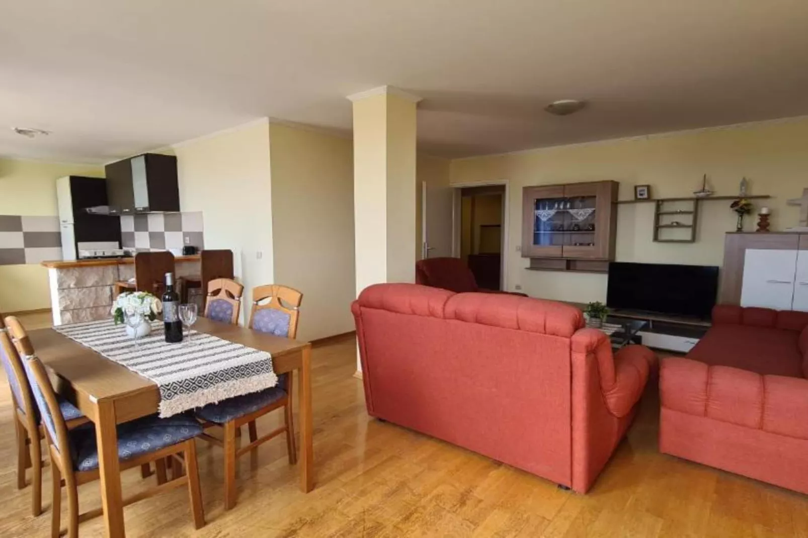 Apartment with Two Bathrooms