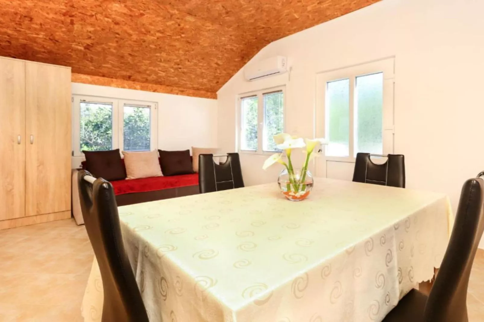 Beachfront Escape – Steps from the Crystal-Clear Sea - One Bedroom Apartment 2