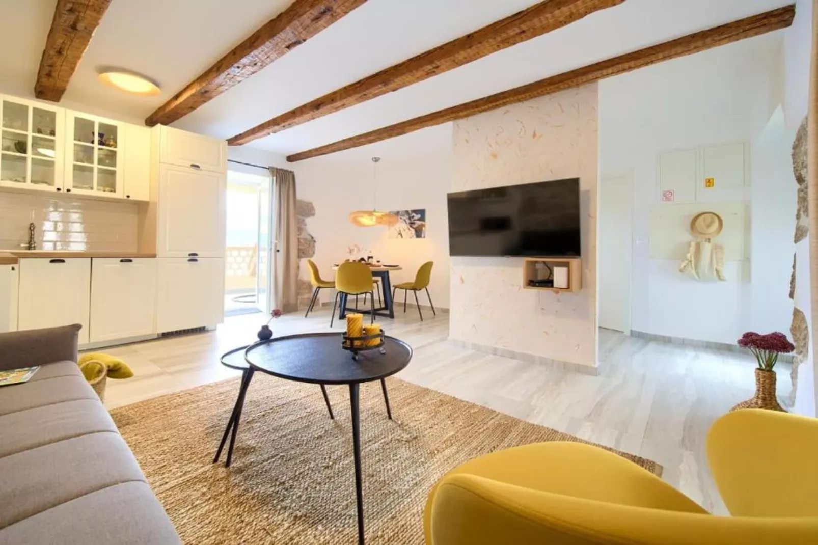 One-Bedroom Apartment With Terrace And Sea View