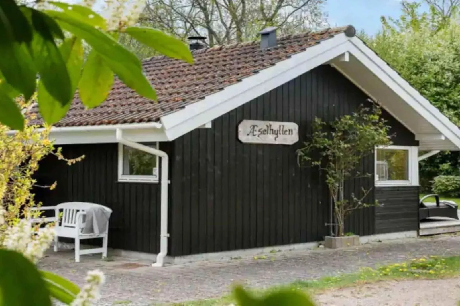 5 star holiday home in Dronningmølle
