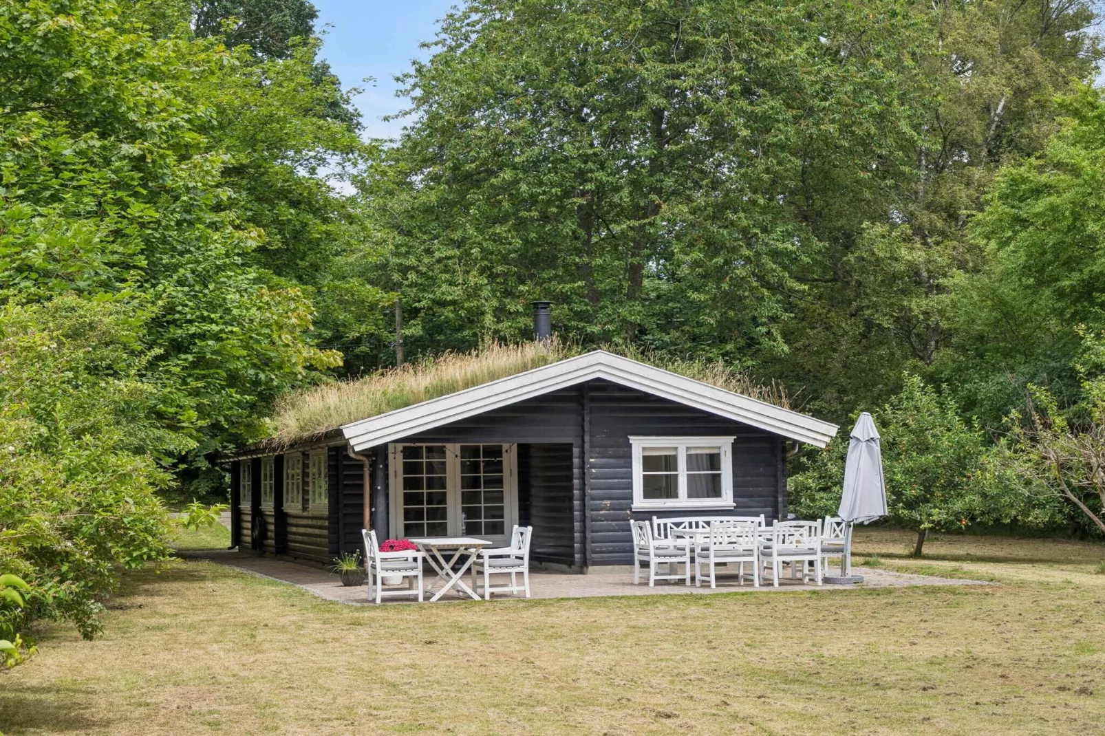 4 star holiday home in Dronningmølle