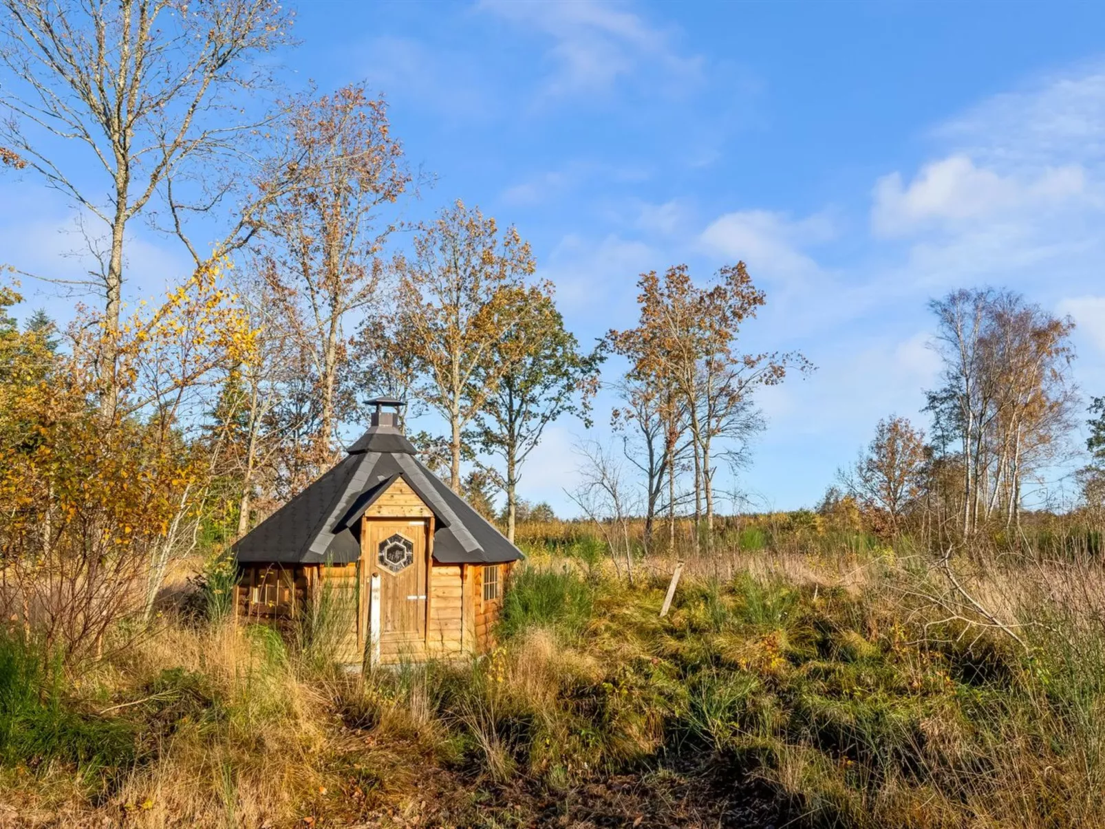 "Emelia" - 4.2km from the sea