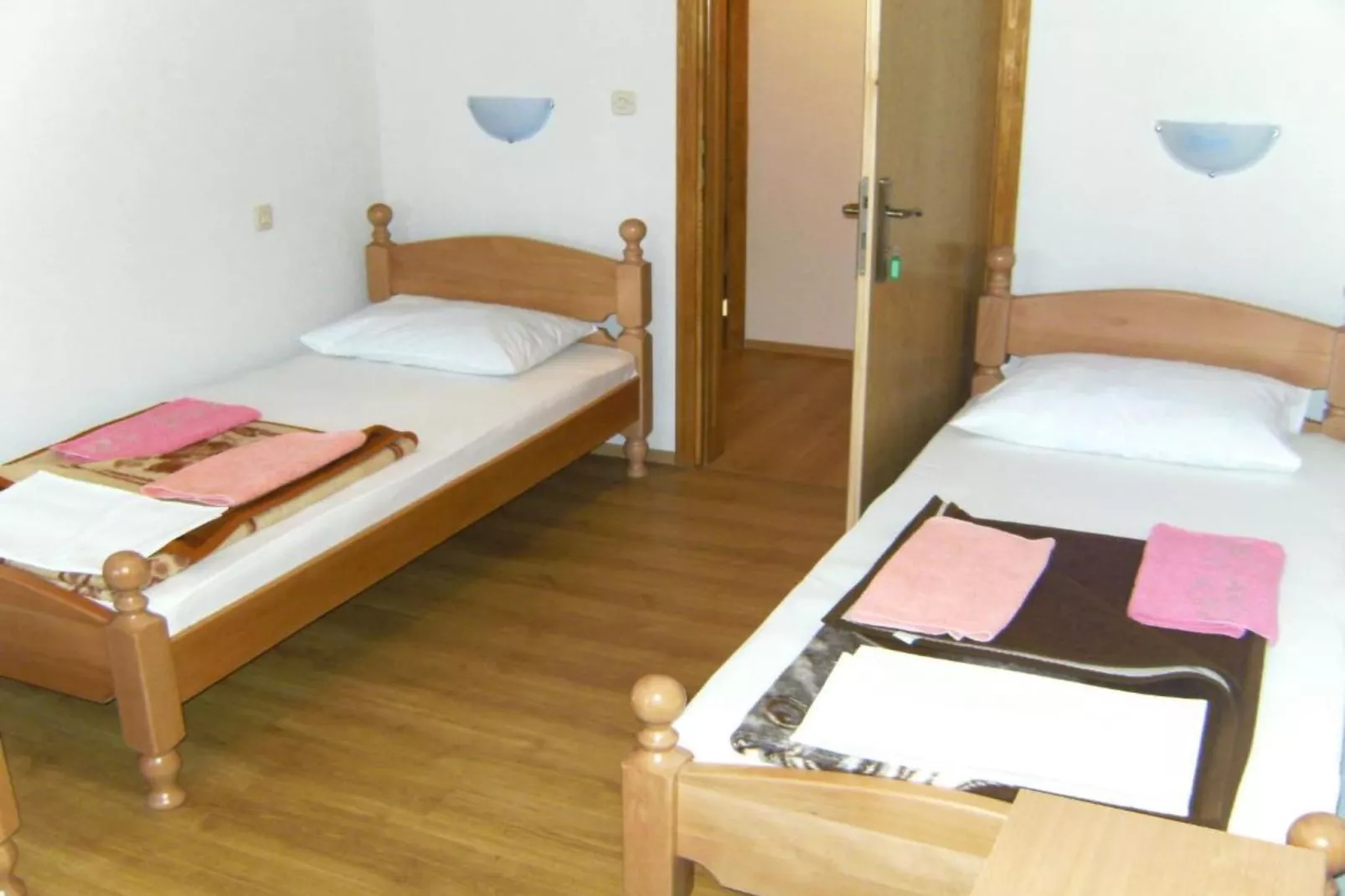 Twin room 1