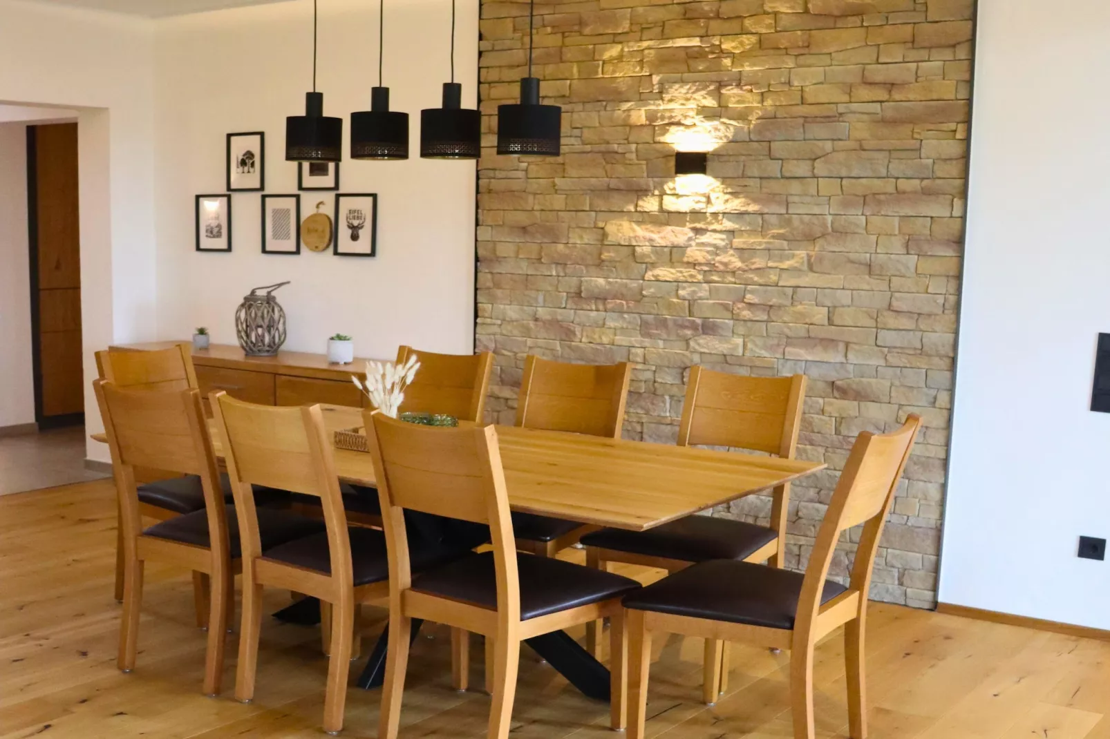 Eifel-Finca mit Whirlpool und Gartenlounge