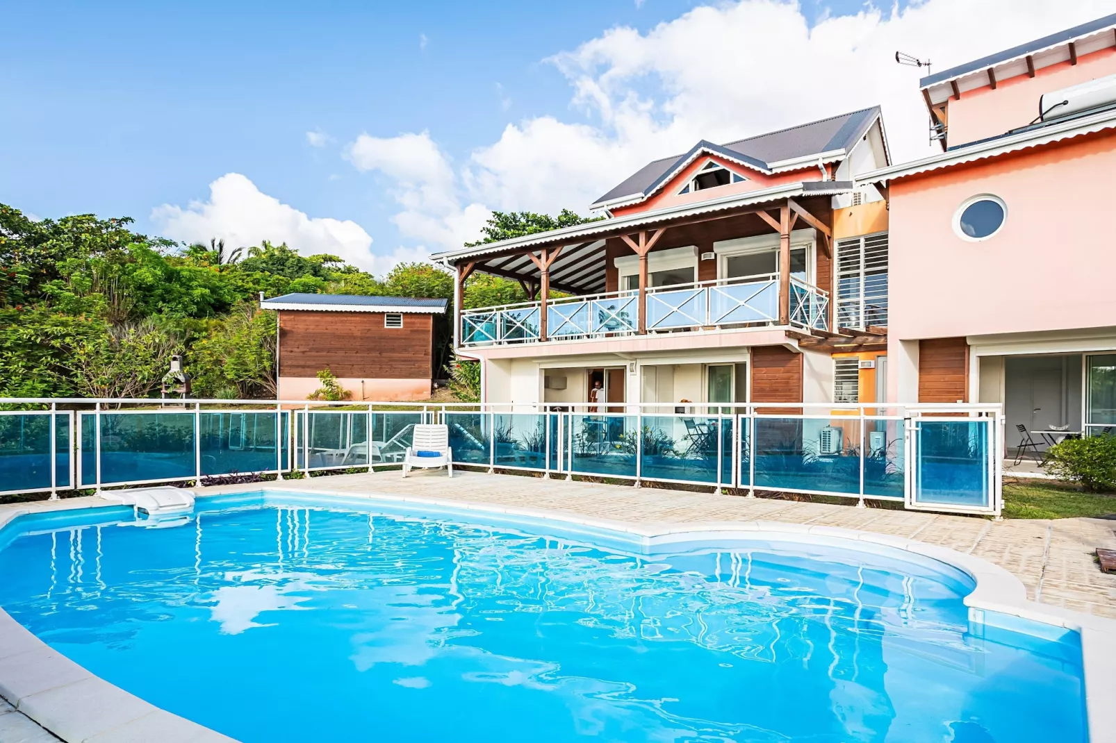 Complexe entier-Résidence-Villa-Salle de Bain amenagée-Vue mer
