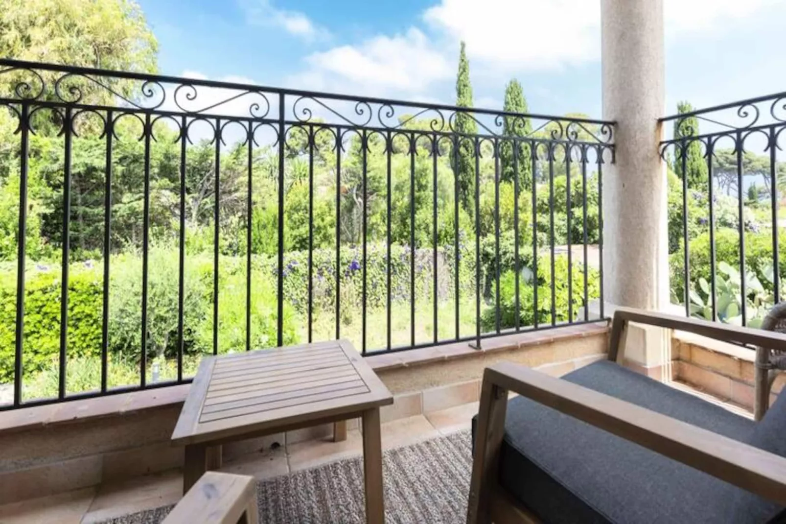 Résidence 2 Pièces Au Cap D’antibes Avec Parking– à 300m Des Plages De La Garoupe