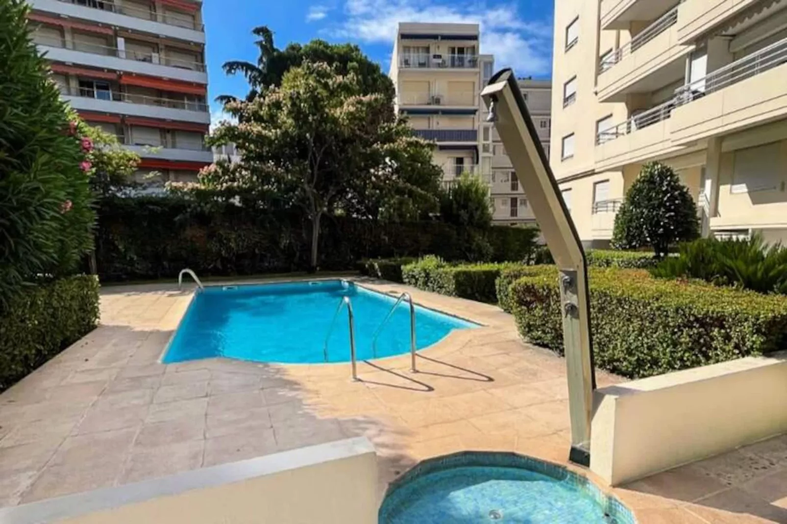 Résidence 2p Résidence Avec Piscine Et Garage, Proche Croisette