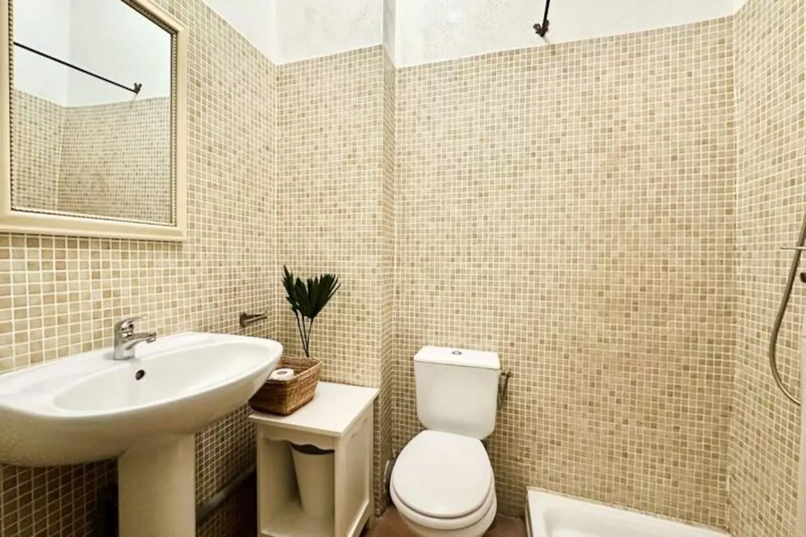 Maison Cosy Lodge, 15 P, Clim, Wifi, Cour, Garage