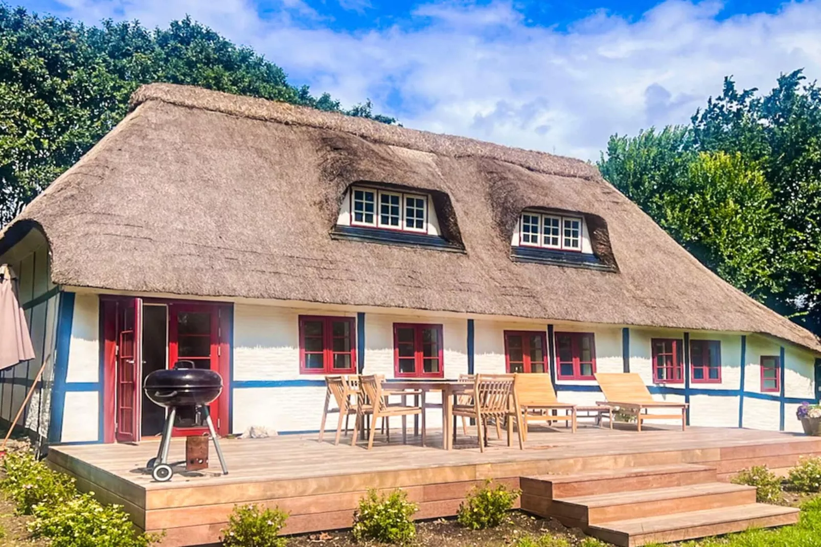 Family cottage for eight guests