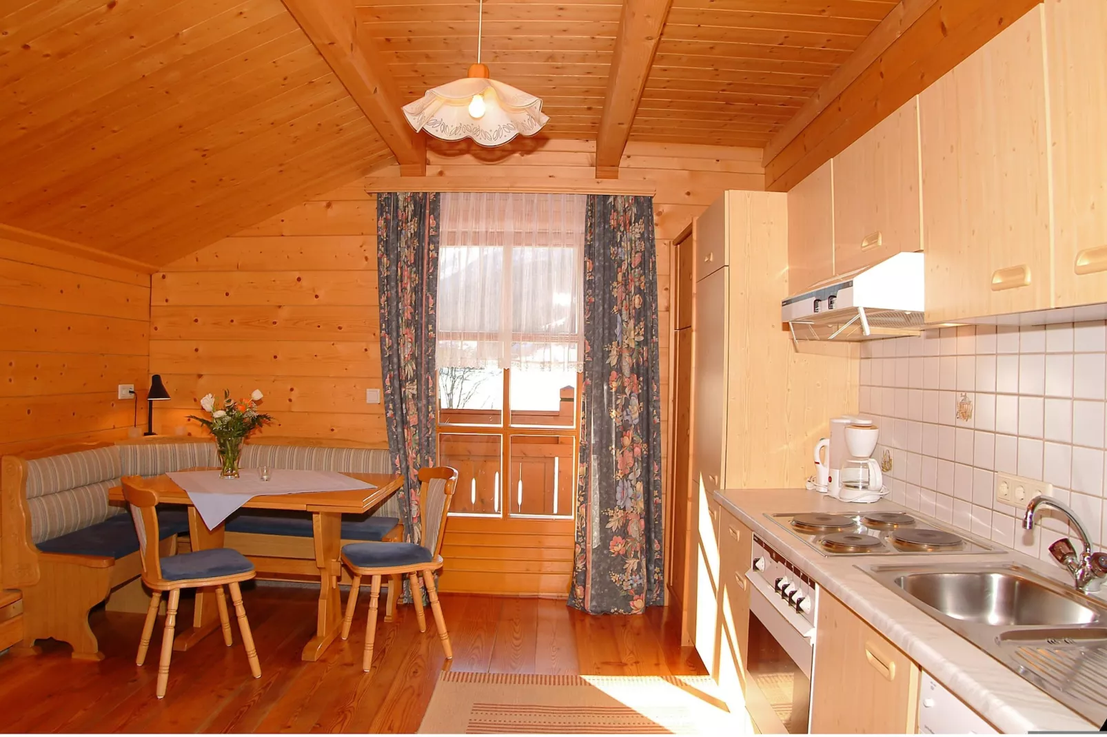 Appartment Holzblockhaus-Dining room
