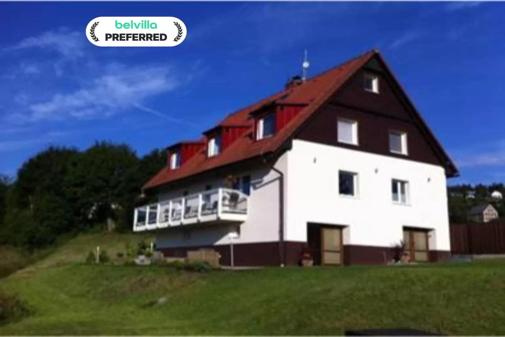 Villa Maximus-Exterior in summer