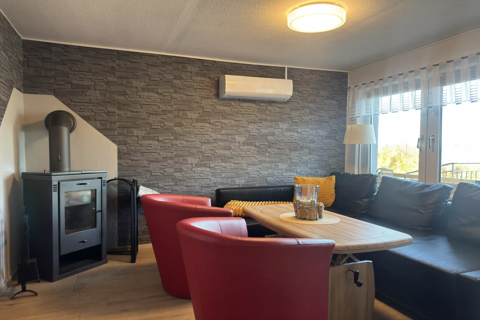 Das Haus Am See mit Kamin und eigenem Boot