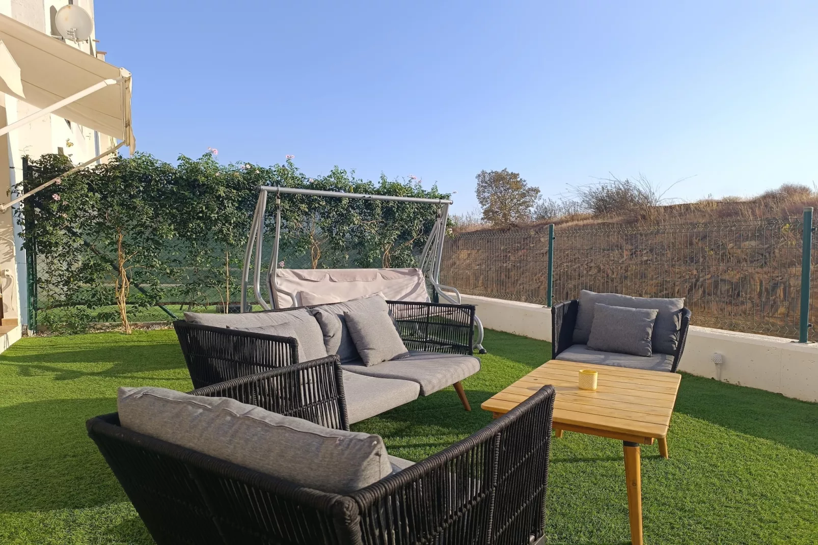 Charming corner Sea and Sun-Terrace balcony