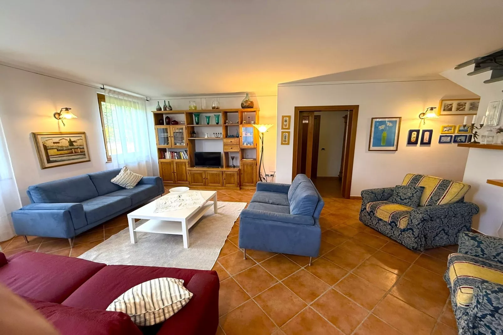 Villa a Loro Ciuffenna-Living room