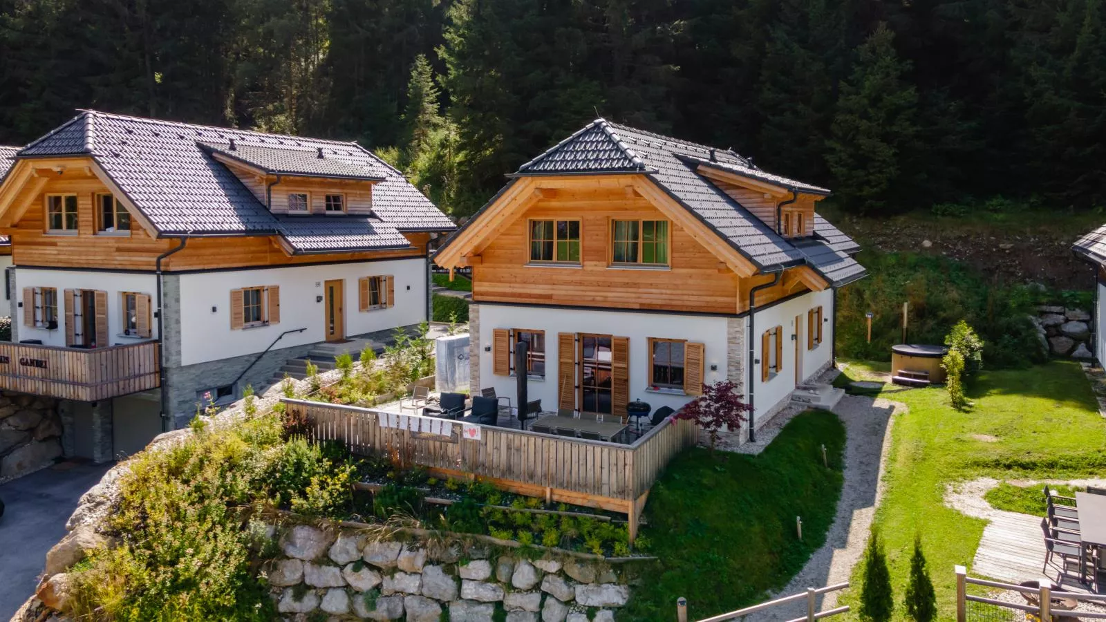 Ahorn Mountainlodge-Außenbereich Sommer