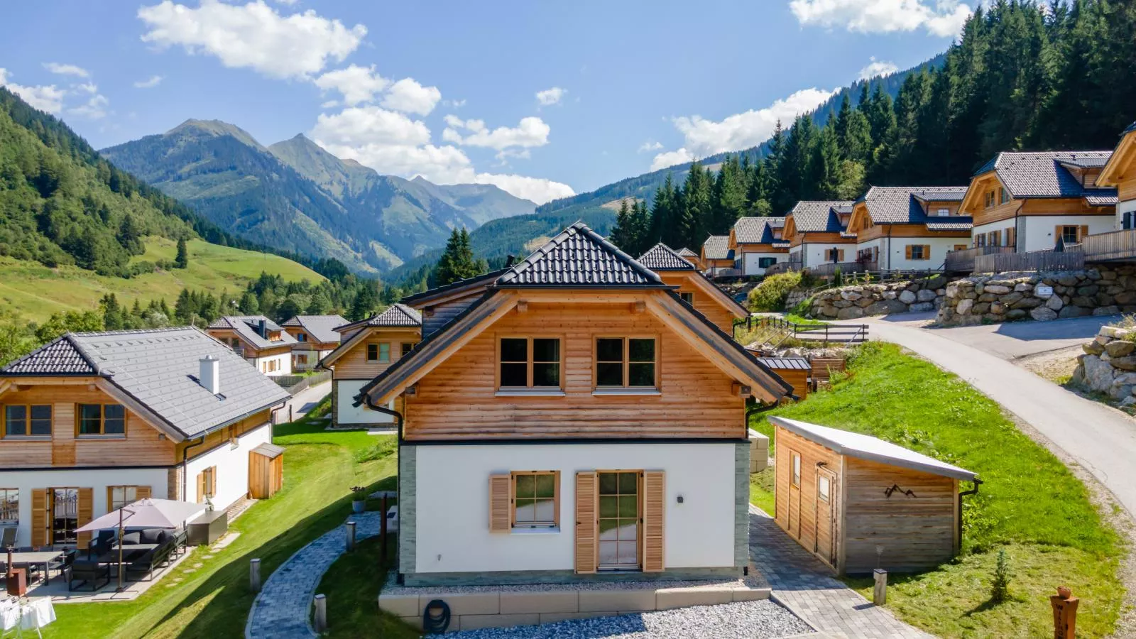 Haus Liene-Exterior in summer