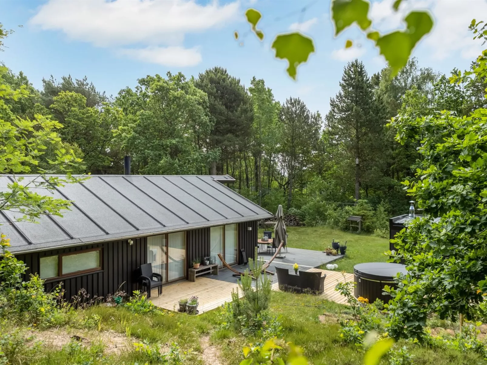 "Thorine" - 750m from the sea