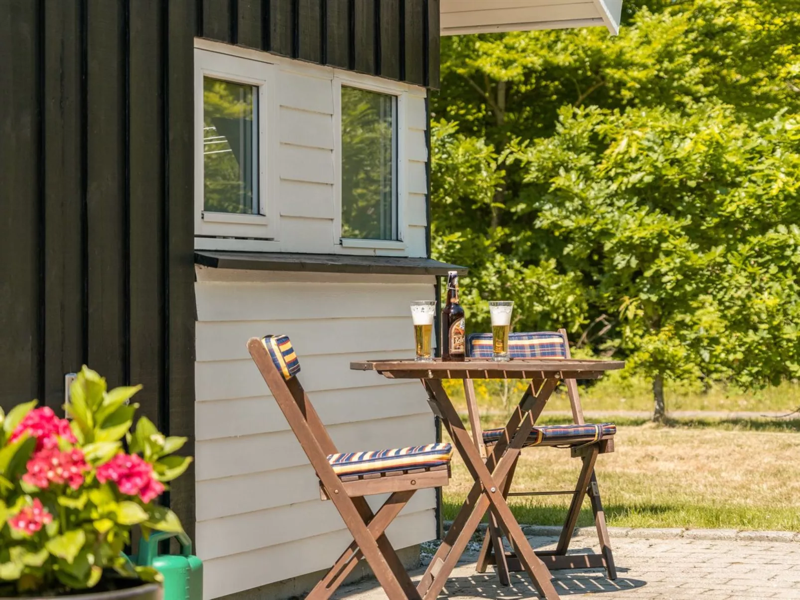 "Esaline" - 400m from the sea