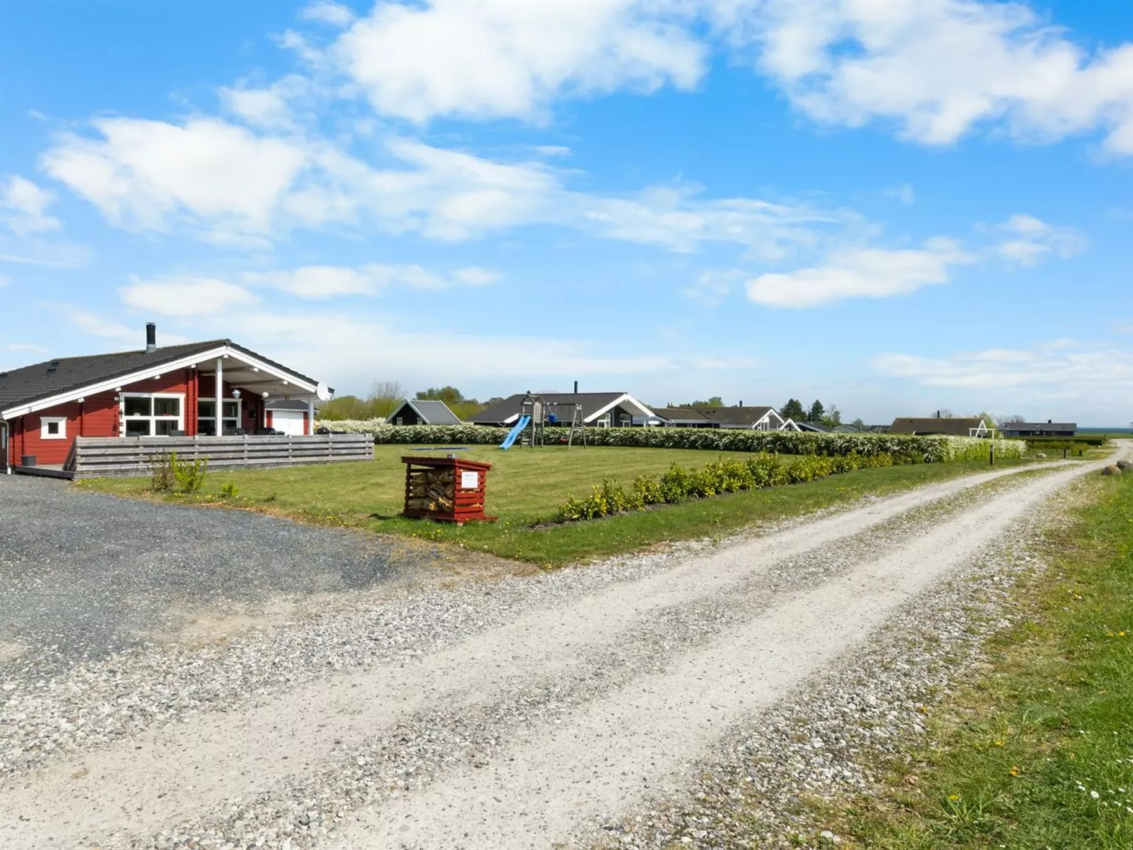 "Anneli" - 600m from the sea