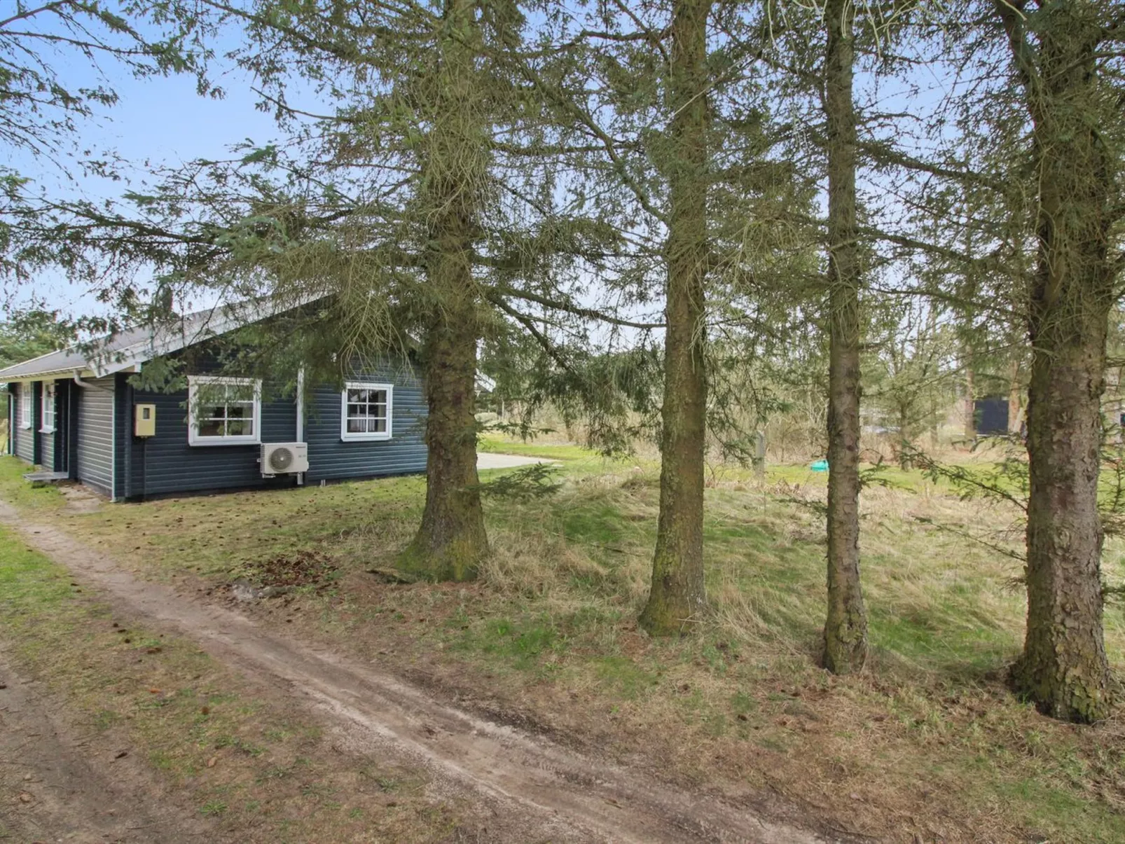 "Vaska" - 550m from the sea-Draußen