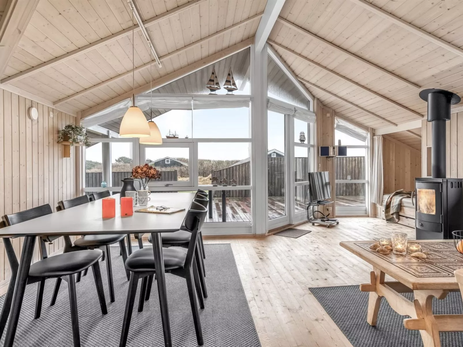 "Kiran" - 200m from the sea