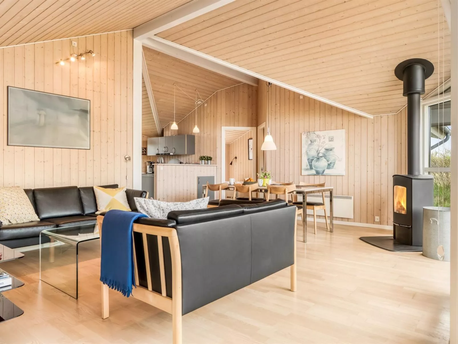 "Dory" - 1.0km from the sea