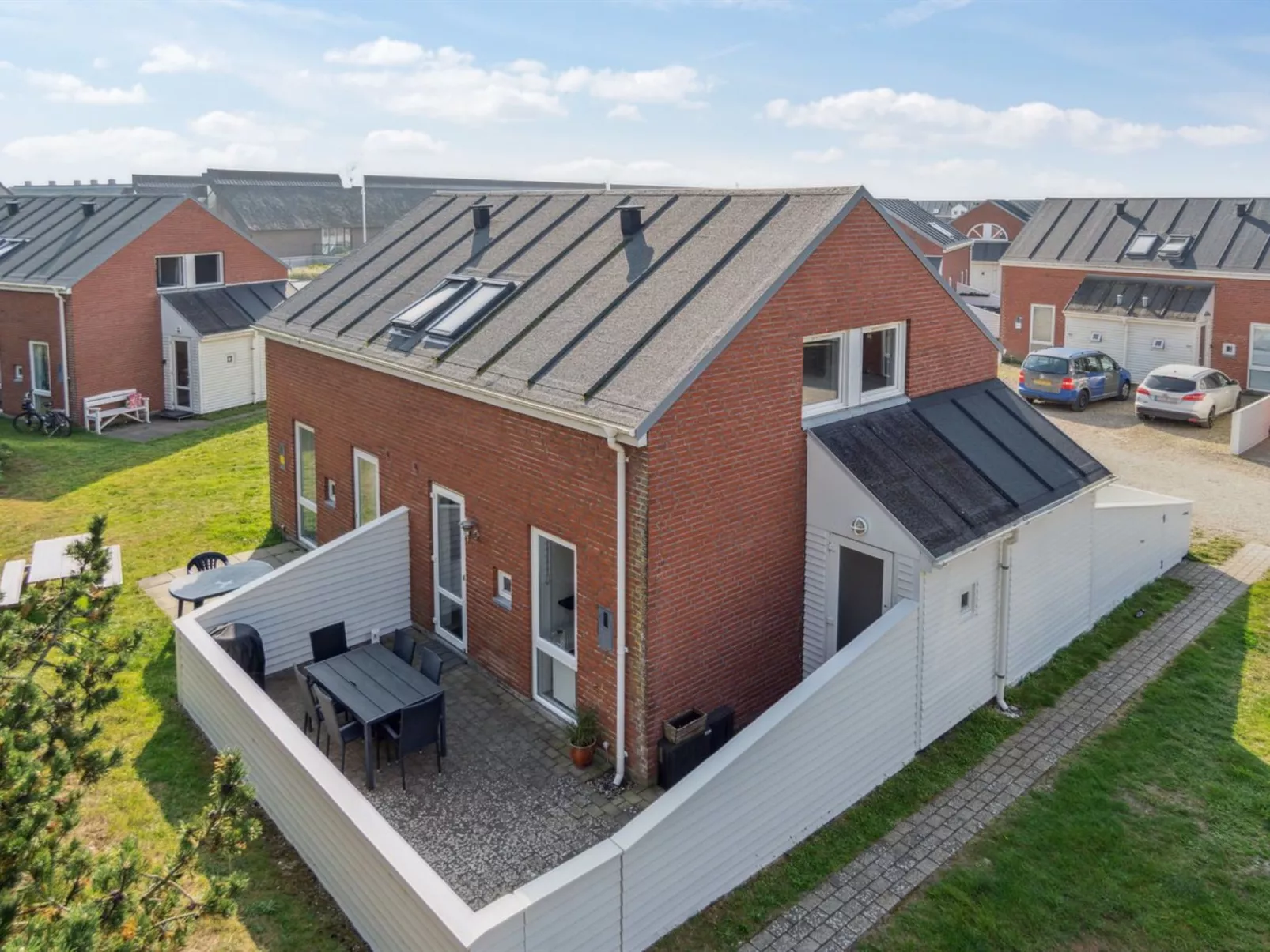 "Byriel" - 2.3km from the sea