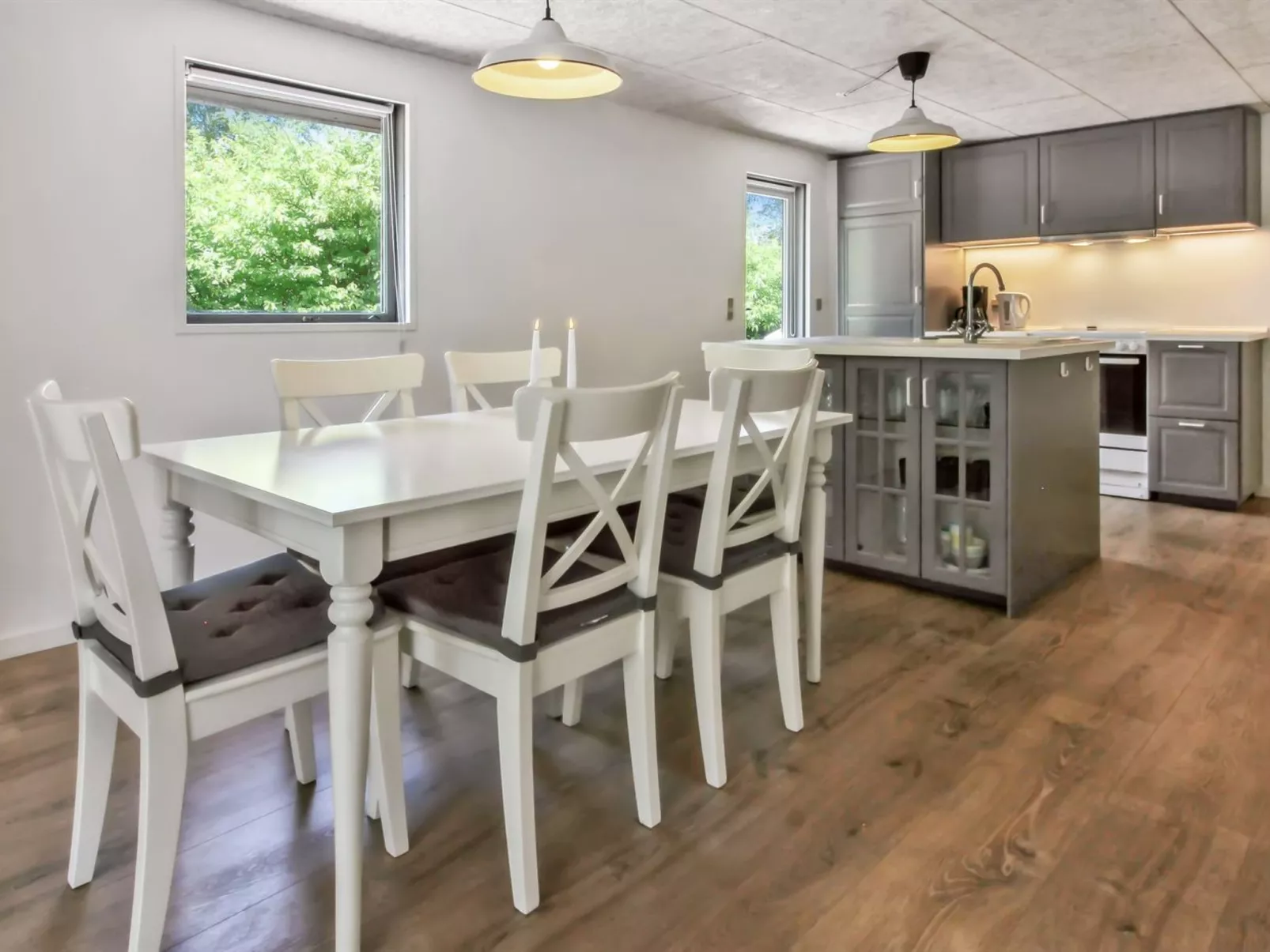 "Kabbi" - 2.6km from the sea-Inside