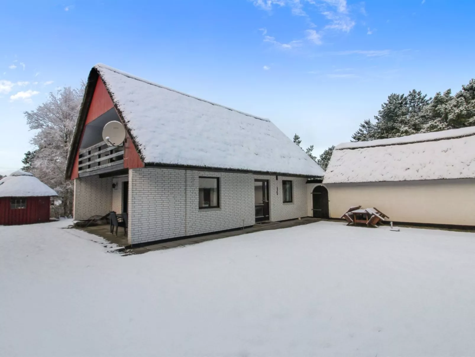 "Vendela" - 2.5km from the sea