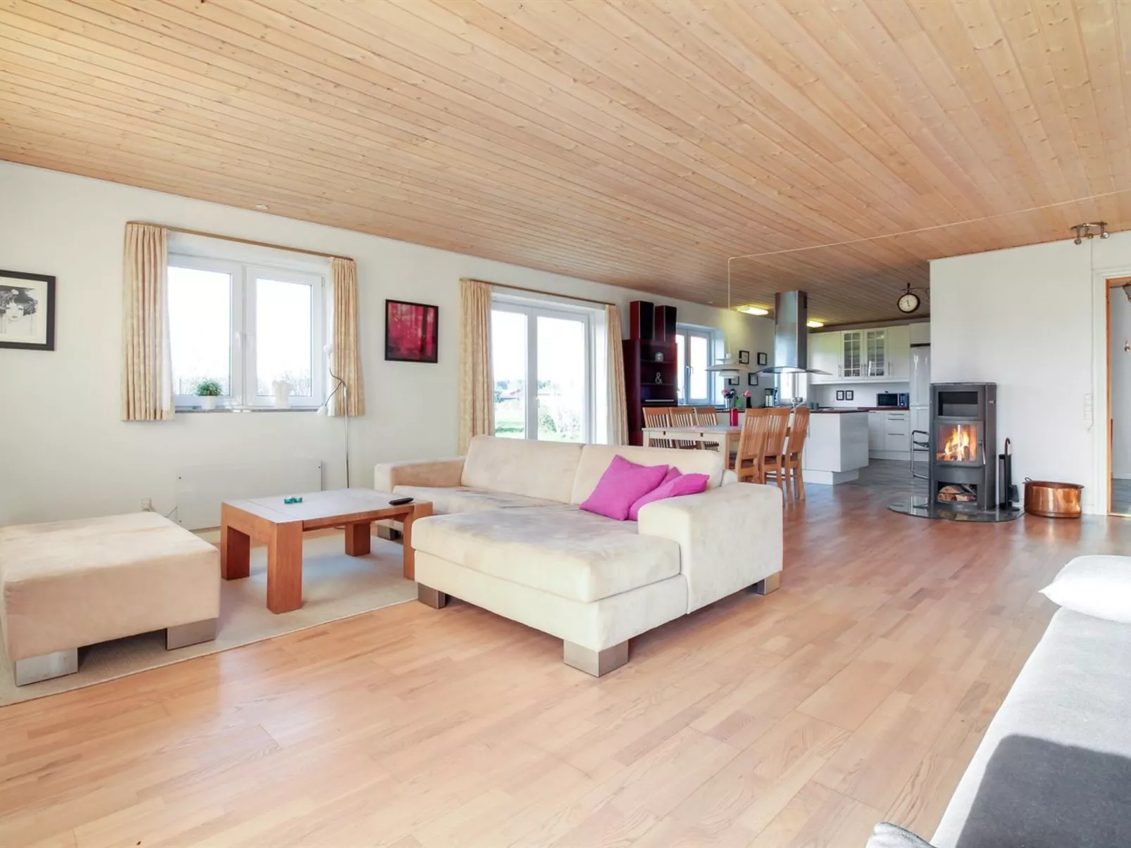 "Ettie" - 6km from the sea