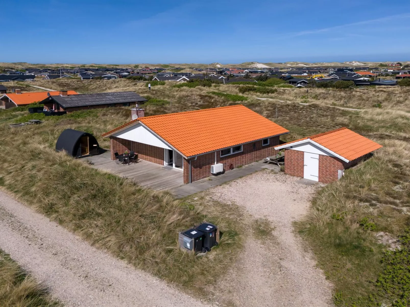 "Stinna" -  from the sea-Dehors