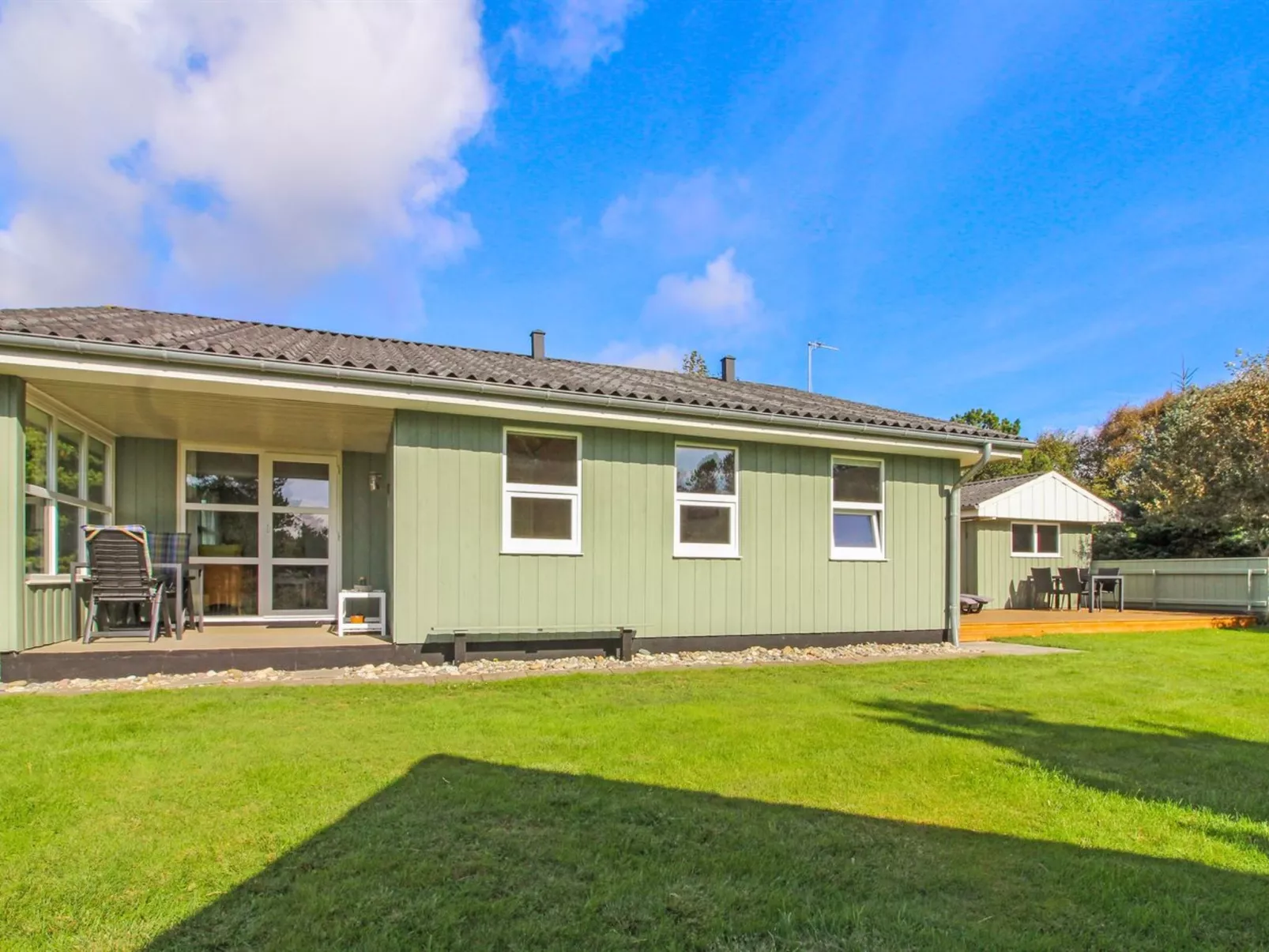 "Livia" - 900m from the sea