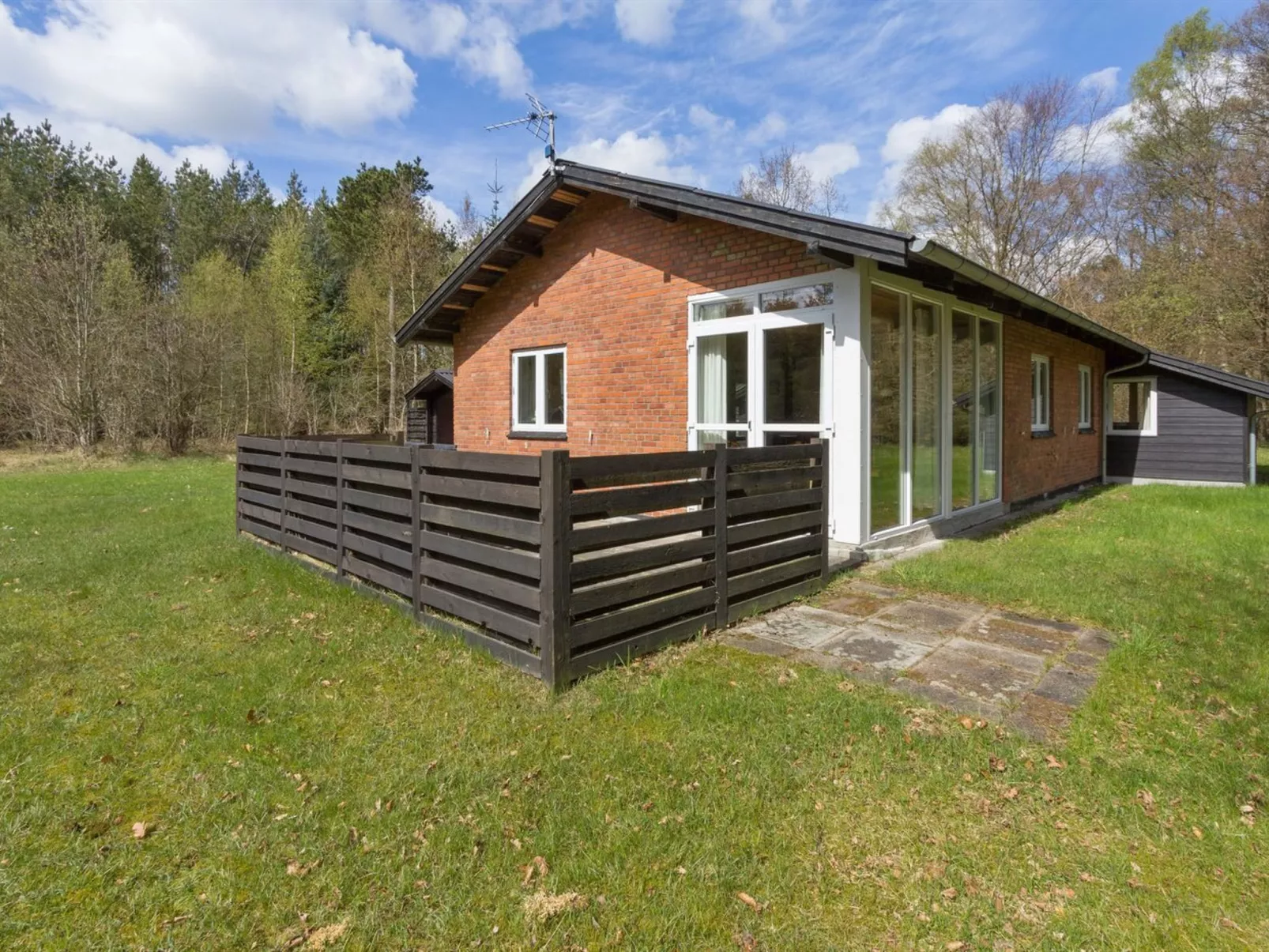 "Eina" - 250m from the sea