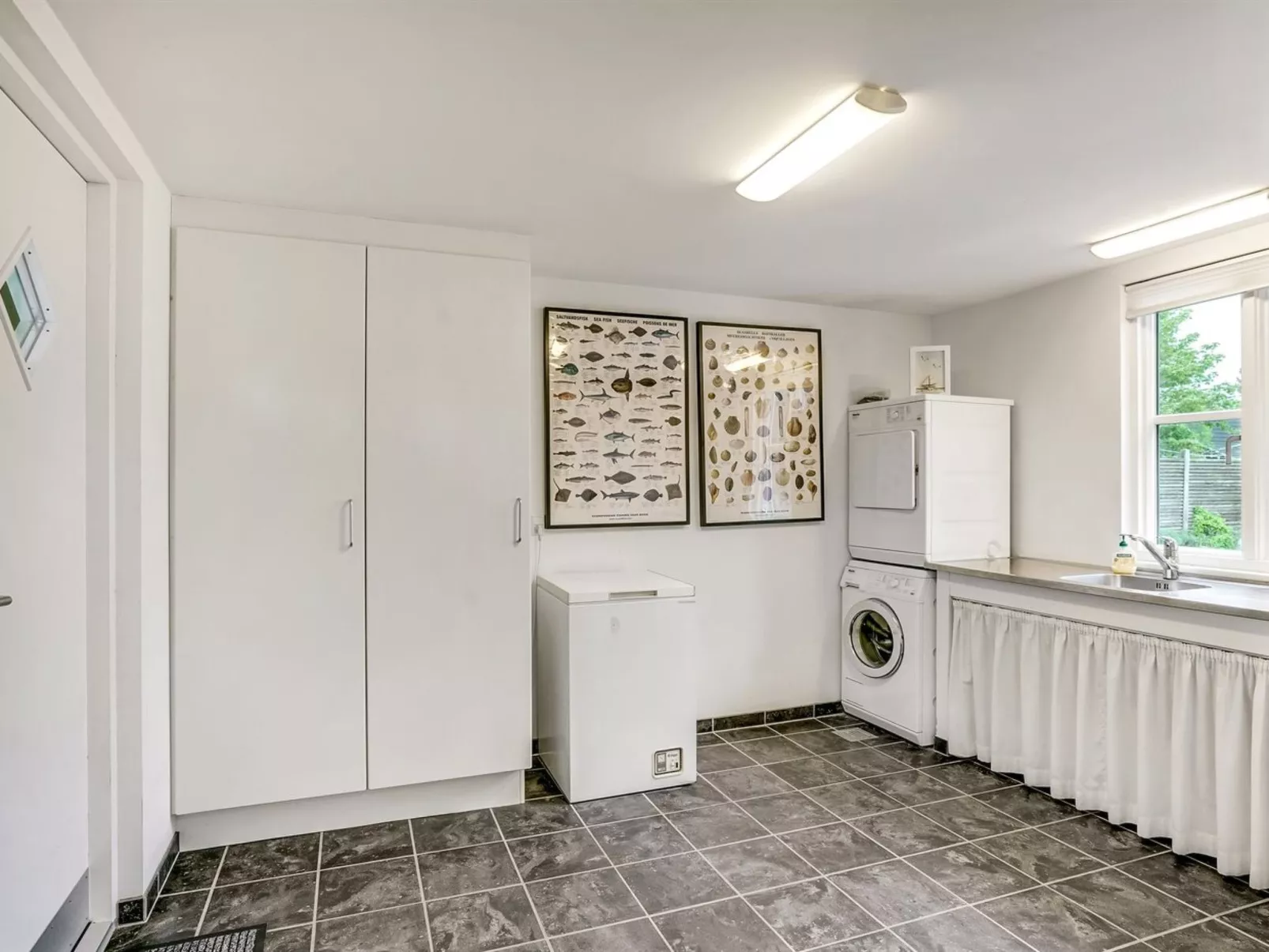 "Gullan" - 75m from the sea