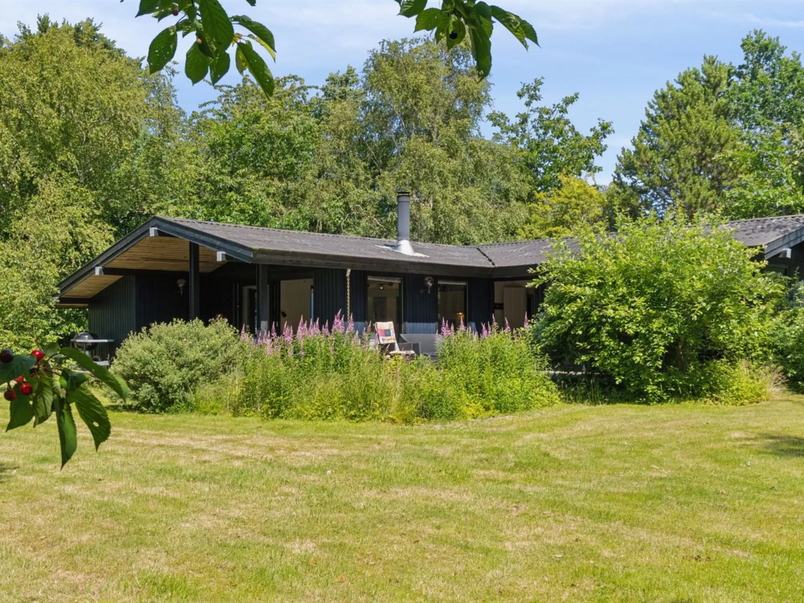 "Lasse" - 1.5km from the sea