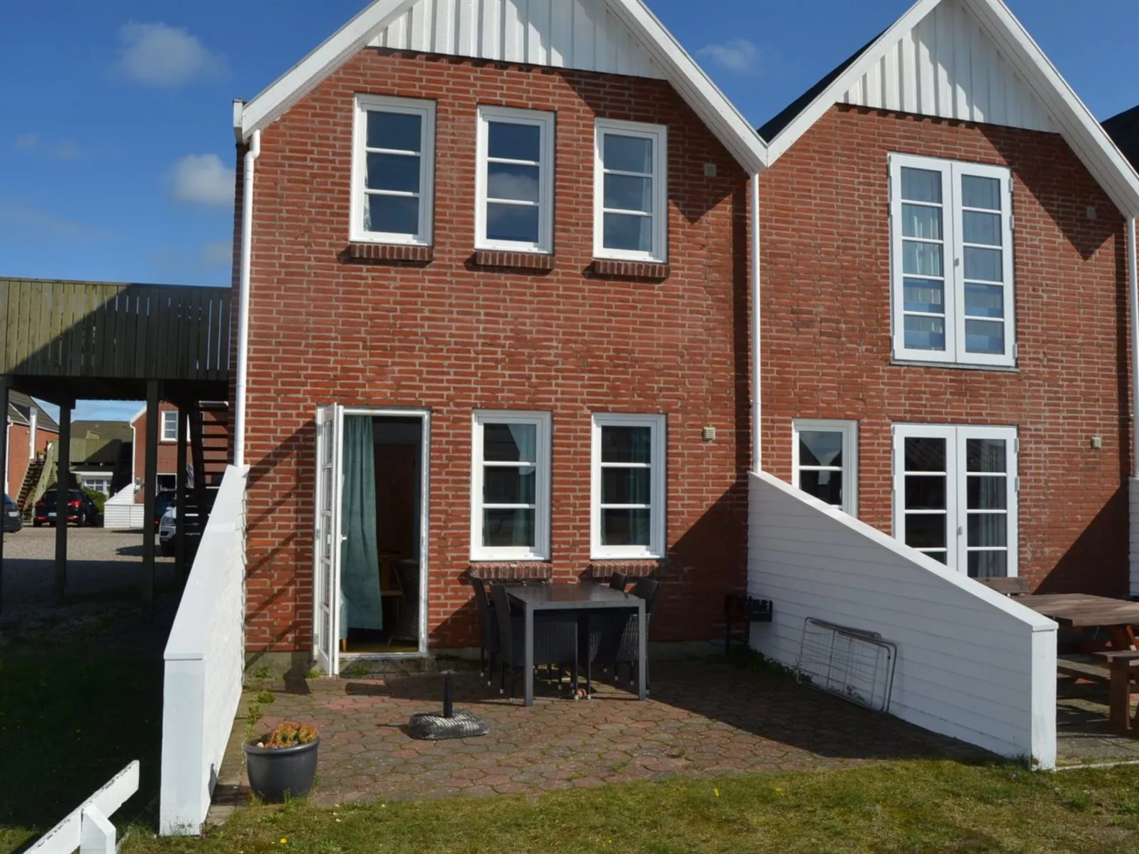 "Lorenz" - 2.3km from the sea-Outside