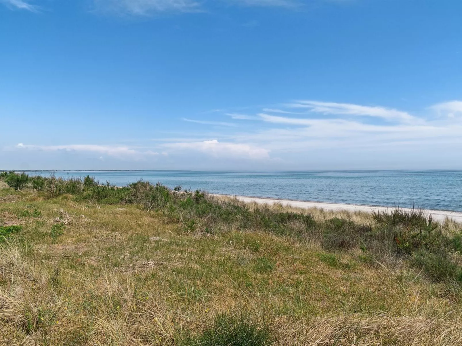 "Auke" - 100m from the sea